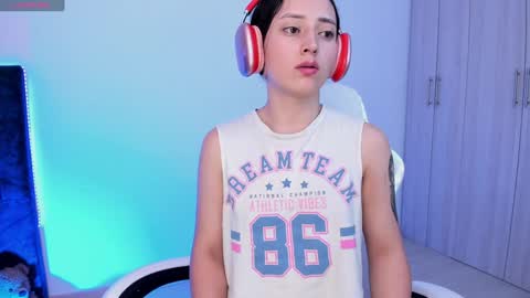 Little Queen Lia  online show from February 5, 2025, 12:53 am