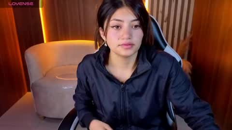 Snapshot of lia_queen_tx chatting on May 12, 2026, 3:03 am Online 1400 - 2100 online show from May 12, 2026, 3:03 am