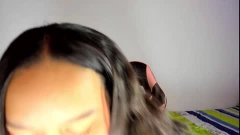 Lia online show from December 19, 2025, 12:39 am