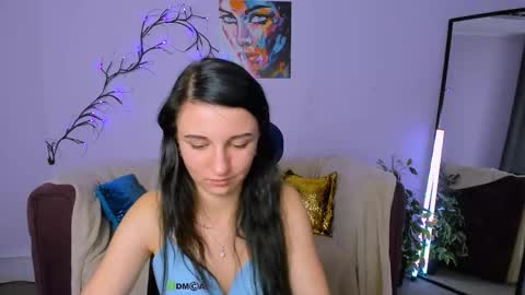 Snapshot of lia_sunset chatting on September 15, 2025, 5:57 pm Lia online show from September 15, 2025, 5:57 pm
