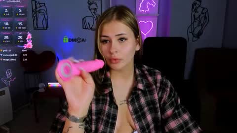 Snapshot of lia_sunset chatting on October 5, 2025, 12:53 am Lia online show from October 5, 2025, 12:53 am