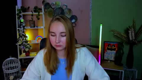 Snapshot of lia_sunset chatting on October 7, 2025, 11:40 am Lia online show from October 7, 2025, 11:40 am