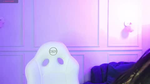 Snapshot of lia_velez_ chatting on April 19, 2026, 3:28 am LIA online show from April 19, 2026, 3:28 am