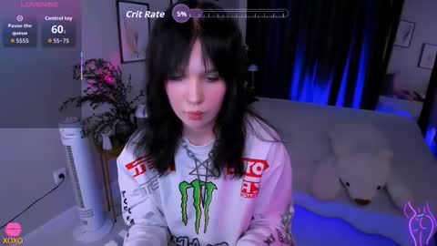 Lia online show from September 12, 2025, 9:26 pm