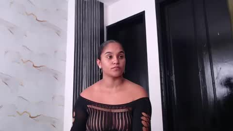 liaa_cams online show from June 14, 2026, 8:22 pm