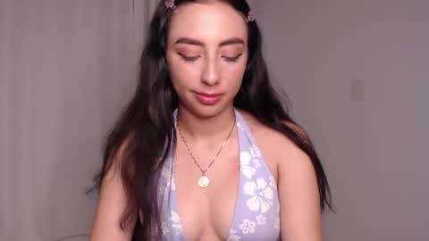 Snapshot of liaa_cute_ chatting on April 21, 2026, 9:28 pm lia online show from April 21, 2026, 9:28 pm