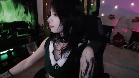 Liaa  online show from December 17, 2025, 2:50 am