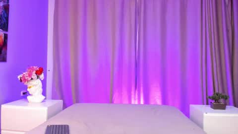 Snapshot of liaa_taylor1 chatting on October 31, 2025, 5:08 am Lia online show from October 31, 2025, 5:08 am