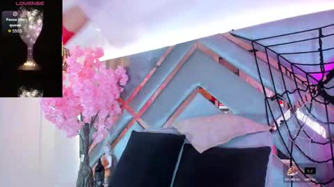 Snapshot of liaagener chatting on November 3, 2025, 2:35 am Liaa online show from November 3, 2025, 2:35 am