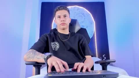 Liam Smith online show from November 9, 2025, 12:14 pm