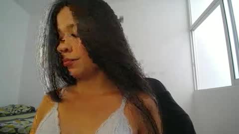 Snapshot of liadulce_ chatting on January 8, 2025, 4:00 pm Lia online show from January 8, 2025, 4:00 pm