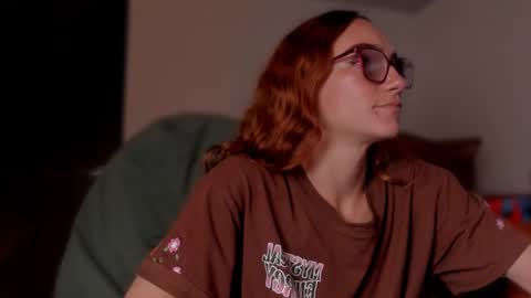 Snapshot of liahilton_ chatting on February 17, 2025, 3:42 pm lh6 9c online show from February 17, 2025, 3:42 pm