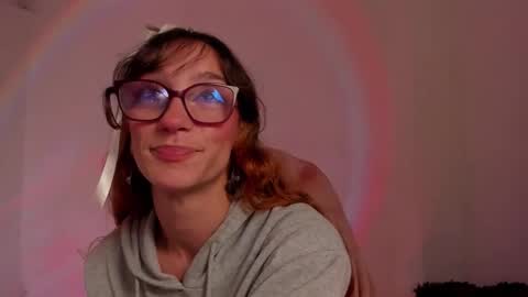 Snapshot of liahilton_ chatting on December 4, 2025, 10:02 am lh6 9c online show from December 4, 2025, 10:02 am