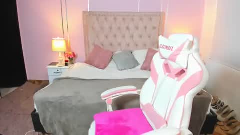 Snapshot of liahjhons chatting on December 19, 2024, 8:34 pm Liah online show from December 19, 2024, 8:34 pm