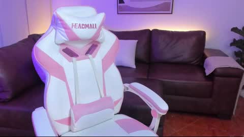 Snapshot of liahjhons chatting on November 5, 2025, 4:12 am Liah online show from November 5, 2025, 4:12 am