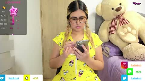 Lia  online show from December 6, 2024, 3:19 am