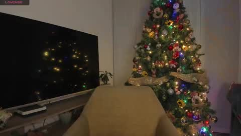 Lia  online show from December 22, 2024, 5:12 am