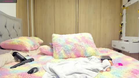 Lia  online show from January 15, 2025, 5:29 am