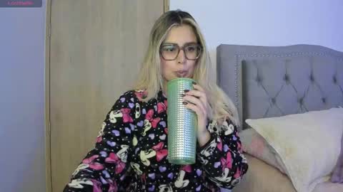 Lia  online show from September 29, 2025, 1:55 am