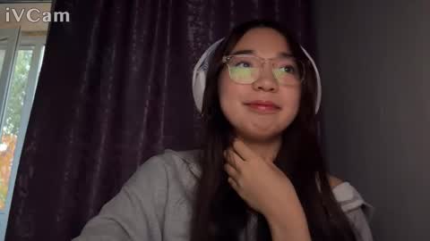 liaisonx_rosa online show from October 22, 2025, 11:43 am