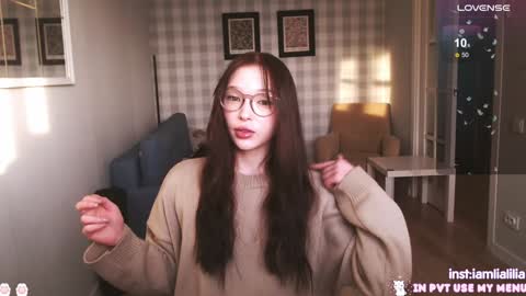 Snapshot of lialilia chatting on December 19, 2024, 10:45 am lialilia online show from December 19, 2024, 10:45 am