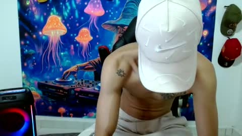 Snapshot of liam_andres12 chatting on July 10, 2026, 10:01 pm Andres online show from July 10, 2026, 10:01 pm