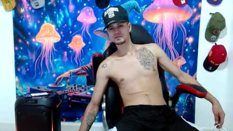 Snapshot of liam_andres12 chatting on July 18, 2026, 11:08 pm Andres online show from July 18, 2026, 11:08 pm