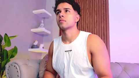 Liam Collins online show from November 16, 2025, 12:11 pm