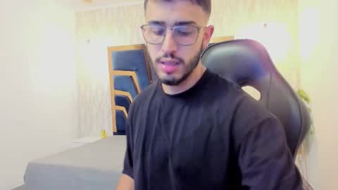 LIAM KLEIN online show from March 18, 2026, 11:13 am