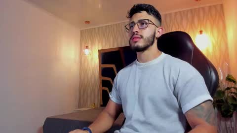 LIAM KLEIN online show from March 19, 2026, 11:14 am