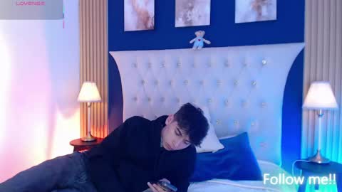 Snapshot of liam_lux chatting on April 28, 2026, 12:43 pm LIAM online show from April 28, 2026, 12:43 pm
