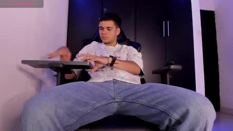 Liam online show from May 15, 2026, 3:35 am