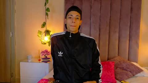 Snapshot of liam_mercurio chatting on May 2, 2026, 8:25 pm Liam Mercury online show from May 2, 2026, 8:25 pm
