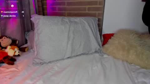 Snapshot of liam_oficial chatting on February 17, 2026, 1:35 am liam online show from February 17, 2026, 1:35 am