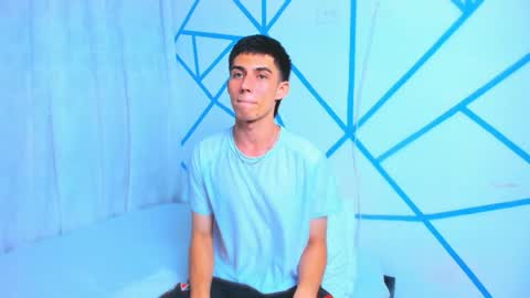 Snapshot of liam_scott77 chatting on November 2, 2025, 1:08 am Liam scott77 online show from November 2, 2025, 1:08 am