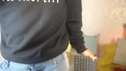 Liam  online show from February 28, 2026, 12:06 pm