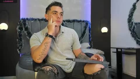 Liam online show from November 24, 2025, 9:47 pm