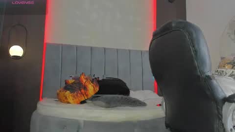 Liam online show from April 8, 2026, 5:57 pm