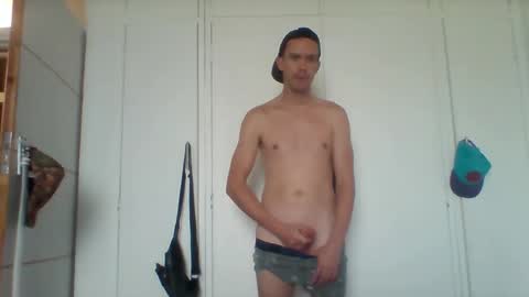Snapshot of liamrosezn chatting on March 29, 2026, 6:02 am LiamRose online show from March 29, 2026, 6:02 am