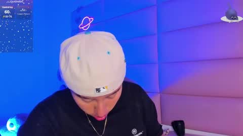 Liam  online show from December 4, 2024, 1:36 am