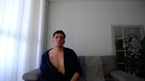 Snapshot of liamsurrender chatting on April 24, 2026, 8:22 pm LIAM SURRENDER online show from April 24, 2026, 8:22 pm