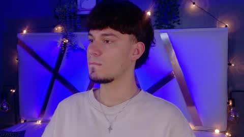 Liam Thunder online show from November 21, 2025, 3:16 am