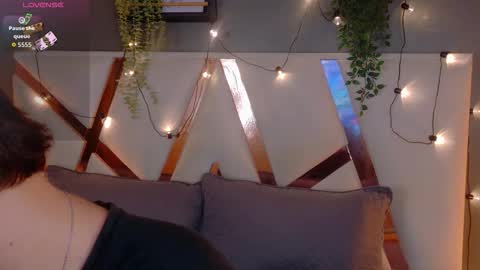 Liam Thunder online show from December 16, 2025, 8:03 pm