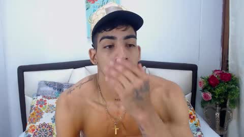 Snapshot of liamwyat chatting on November 25, 2025, 10:37 am L I A M online show from November 25, 2025, 10:37 am