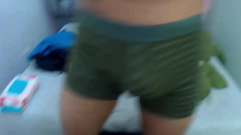 Snapshot of liamwyat chatting on December 17, 2025, 10:54 am L I A M online show from December 17, 2025, 10:54 am