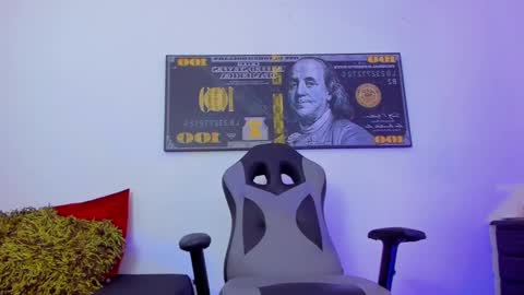 Snapshot of lian_23_ chatting on January 6, 2025, 10:02 am online show from January 6, 2025, 10:02 am