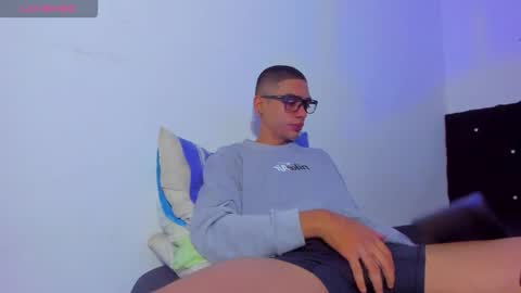 Snapshot of lian_23_ chatting on October 27, 2025, 11:58 am online show from October 27, 2025, 11:58 am