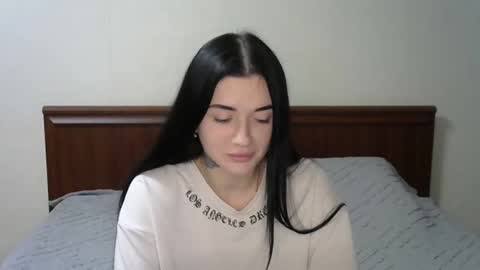 liana_diva online show from December 8, 2024, 3:35 pm