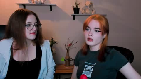 Snapshot of liana_kisses chatting on December 20, 2024, 11:47 pm Little Liana  online show from December 20, 2024, 11:47 pm