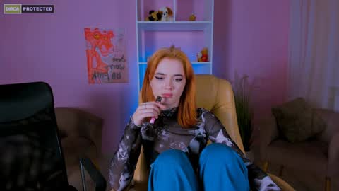 Snapshot of liana_kisses chatting on December 28, 2024, 12:04 am Little Liana  online show from December 28, 2024, 12:04 am